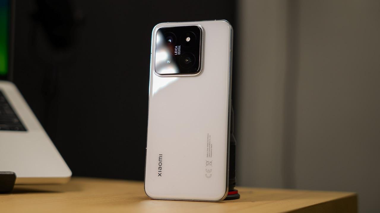 Xiaomi 14 cameras and design