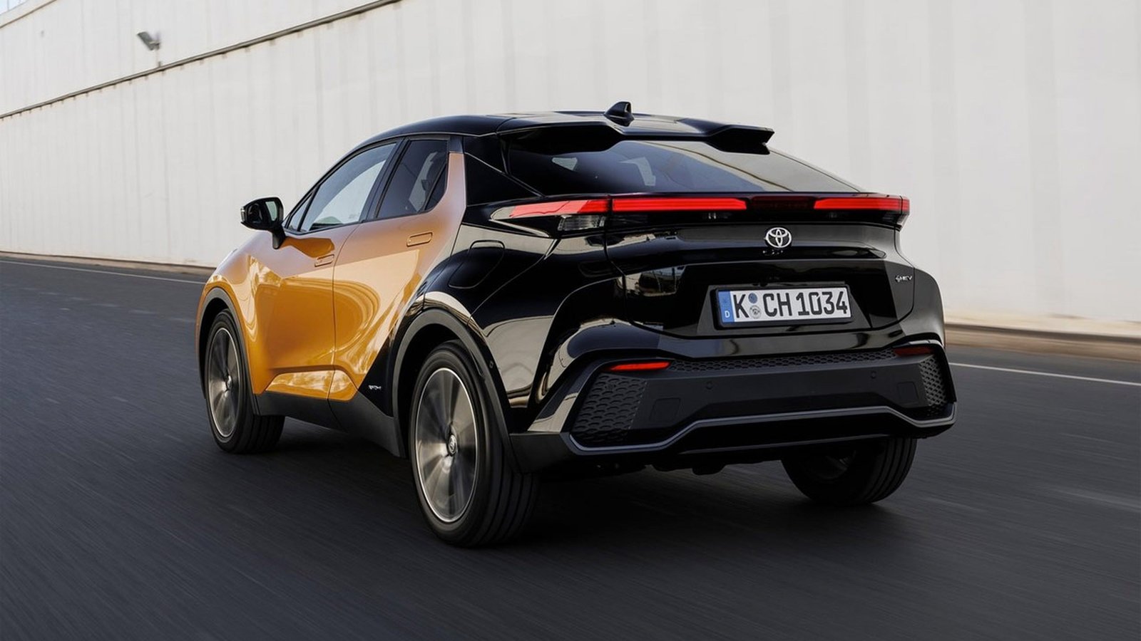 test of the Toyota C-HR 140H 2024