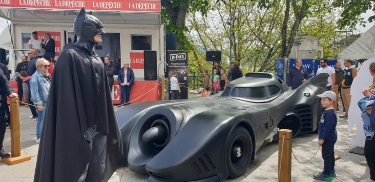 Batman's car was seen in this French town of 714 inhabitants... What is Bruce Wayne doing in France?